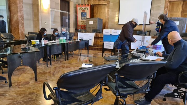 PROVINCIA, ELEZIONI, URNE CHIUSE: HA VOTATO L’83,6 PER CENTO