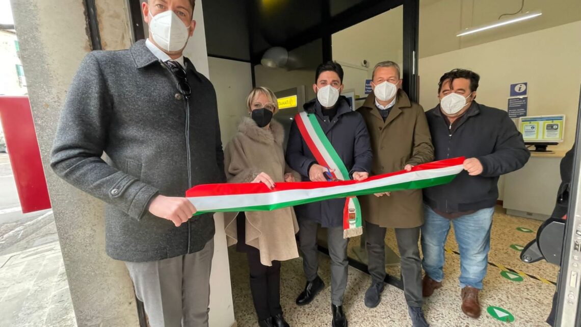 MONTECCHIO, INSTALLATO NUOVO SERVIZIO POSTAMAT, SINDACO GORI: “PER NOI STRAORDINARIA OPPORTUNITÀ”