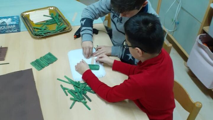 L’EDERA PORTA NELLE SCUOLE FOLIGNATI  INTERVENTI SPECIALISTICI PER BAMBINI AUTISTICI.