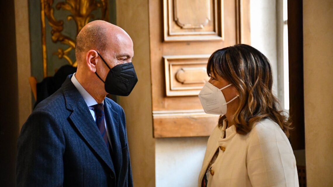 CONTRASTO AL CARO BOLLETTE, MISURA IMMEDIATA PER LE FAMIGLIE MESSA IN CAMPO DA REGIONE E FONDAZIONE UMBRA PER LA PREVENZIONE DELL’USURA. PRESIDENTE TESEI: PRONTI A ULTERIORI INTERVENTI; PRESIDENTE CARDELLA: BONUS UTENZE FINO A 1200 EURO A SOSTEGNO PERSONE IN DIFFICOLTÀ
