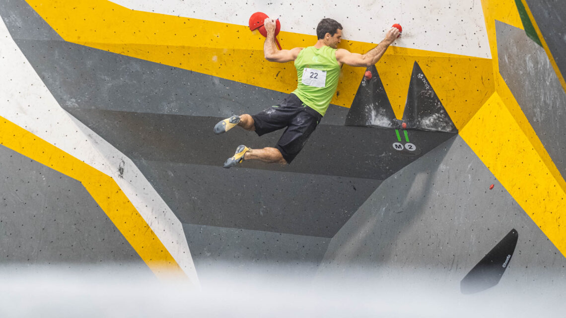 SUPER SCHENK DOMINA LA QUARTA TAPPA TORINESE ALL’ ESCAPE CLIMBING GARDEN SUPERANDO LA CONCORRENZA CON 4 FLASH AL TOP.