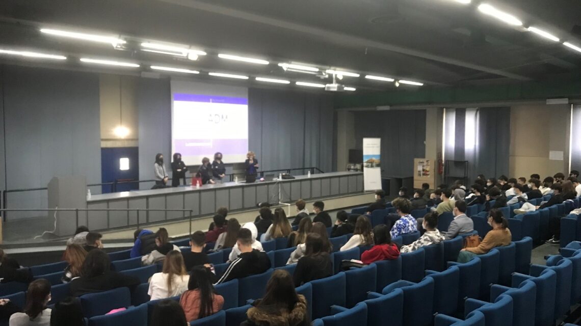 PRODOTTI CONTRAFFATTI: ADM METTE IN GUARDIA GLI STUDENTI