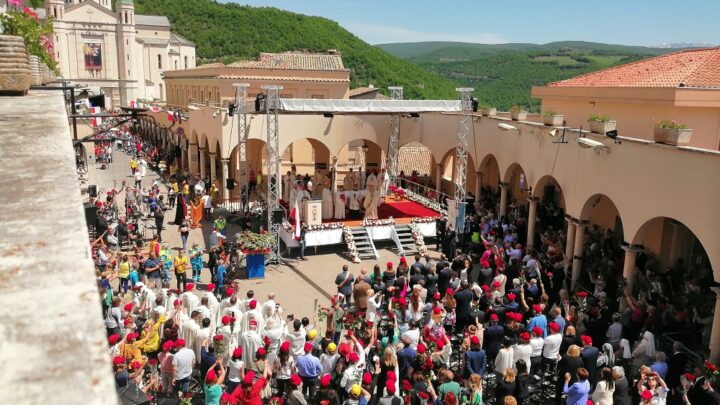 FESTA DI SANTA RITA 2022  DA CASCIA AL MONDO, LA FESTA TORNATA ALLA NORMALITÀ, LANCIA MESSAGGI DI UNIONE E AZIONE