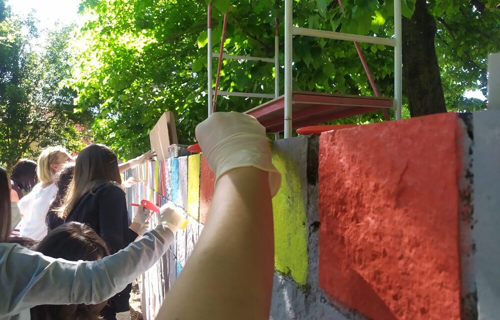 NARNI, MURALE DA STREET ART REALIZZATO IN INGRESSO VIE DEL CINEMA DA ARTISTA POMPILI E STUDENTI LOCALI
