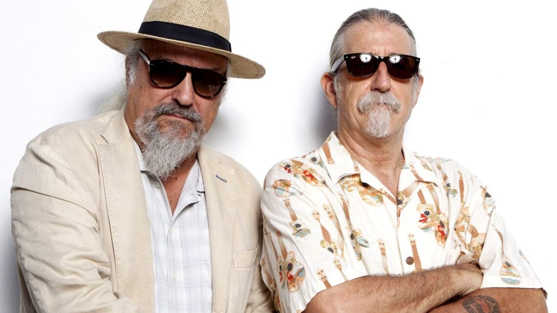 A CASTIGLIONE DEL LAGO SONO ATTESI DUE MOSTRI SACRI DEL BLUES E DELLA CANZONE D’AUTORE:  L’ENERGIA, IL GUSTO, LA PRESENZA SCENICA E LA STRAORDINARIA ABILITÀ TECNICA  DELLA TREVES BLUES BAND SI UNISCE ALLA “MUSICA RIBELLE” E ALL’INDOMABILE “ANIMA BLUES”  DEL CANTAUTORE “EXTRATERRESTRE” EUGENIO FINARDI.
