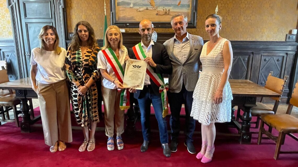 TURISTI “FEDELISSIMI” ALLA REGINA DELL’ADRIATICO: INCONTRO A PALAZZO MANCINI CON LE FAMIGLIE DI CITTÀ DI CASTELLO (PERUGIA)