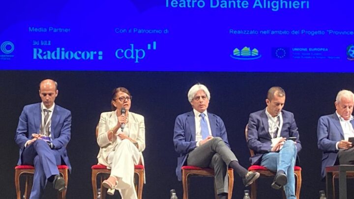 PROVINCE, LA PRESIDENTE PERNAZZA ALL’ASSEMBLEA NAZIONALE UPI DI RAVENNA: “URGENTE GARANTIRE FONDI STRUTTURALI E PERSONALE PER RILANCIARE FUNZIONI E SERVIZI”