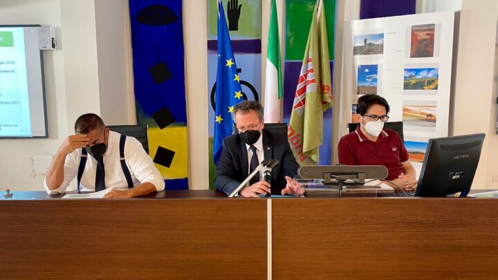 NUOVO PIANO GESTIONE RIFIUTI UMBRIA; ASSESSORE MORRONI INNOVA FASE ULTERIORE DI PARTECIPAZIONE E INCONTRA SINDACATI, ASSOCIAZIONI DI CATEGORIA E SINDACI PER CONDIVIDERE LE LINEE STRATEGICHE DELLA GIUNTA REGIONALE