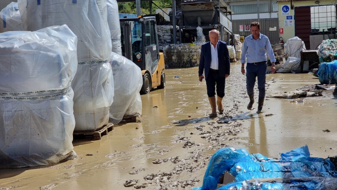 ALLUVIONE: SOPRALLUOGO DELL’ASSESSORE REGIONALE ALLA PROTEZIONE CIVILE. RICHIESTA DELLO STATO DI CALAMITÀ ANCHE PER L’UMBRIA