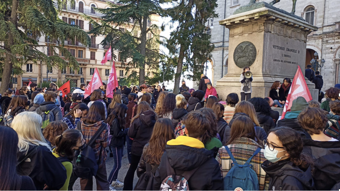 MANIFESTAZIONE CONTRO LA CRISI ABITATIVA ORGANIZZATA DALLA SINISTRA UNIVERSITARIA – UDU PERUGIA.