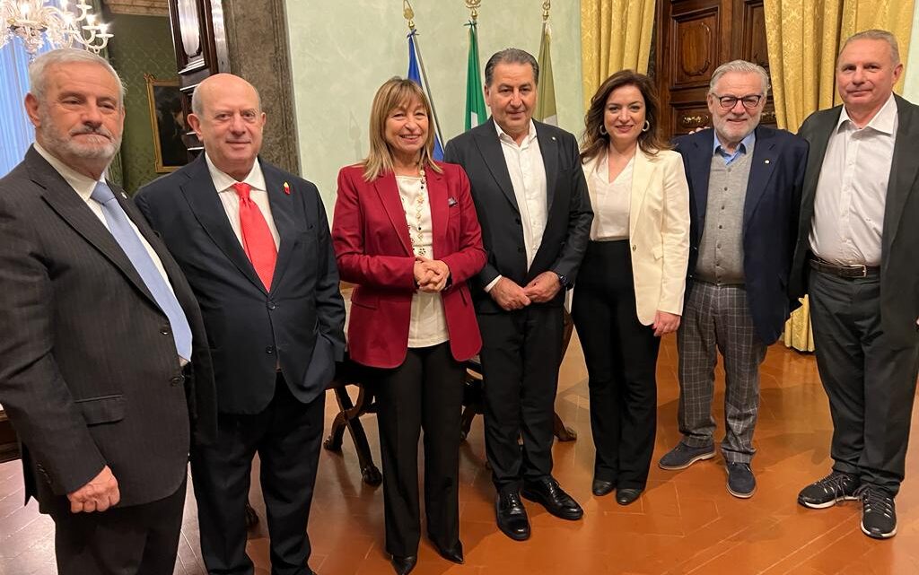 PRESIDENTE TESEI RICEVE CT NAZIONALE PALLAVOLO FERDINANDO DE GIORGI