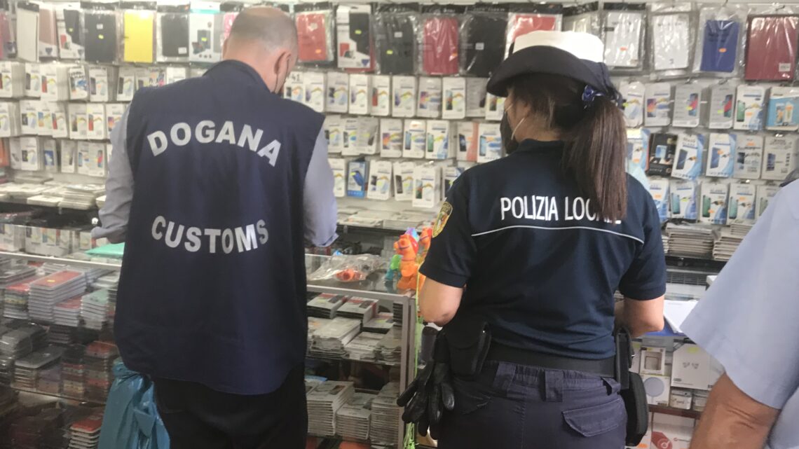 TERNI: SEQUESTRO DI GIOCATTOLI NON CONFORMI E DI COVER CONTRAFFATTE