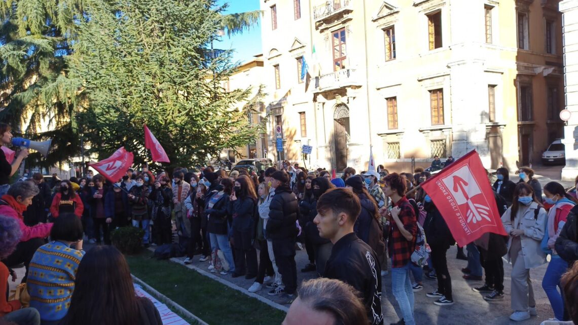 18 NOVEMBRE: GIOVANI E STUDENTI IN SCIOPERO IN TUTTA L’UMBRIA