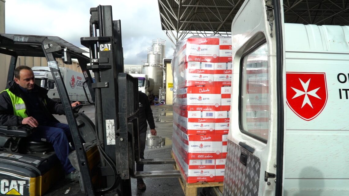 GRIFO LATTE RINUNCIA AI DONI DI NATALE E INVIA IN UCRAINA IL LATTE DELL’UMBRIA