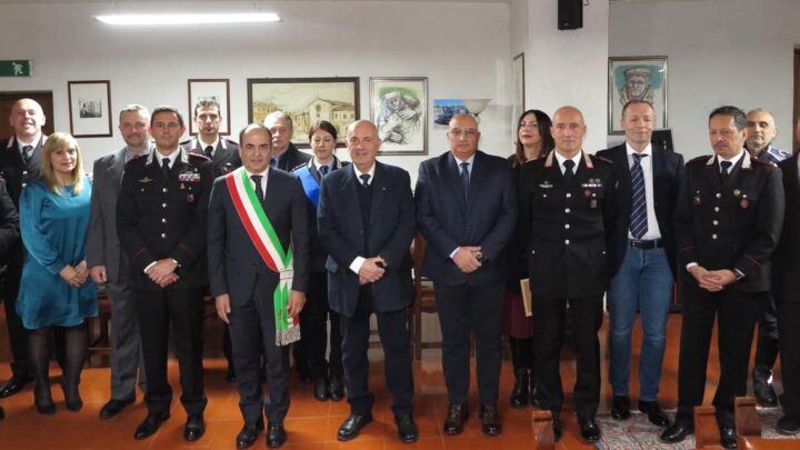 SAN GEMINI, SINDACO E GIUNTA COMUNALE CONFERISCONO UN ENCOMIO SOLENNE AI CARABINIERI 