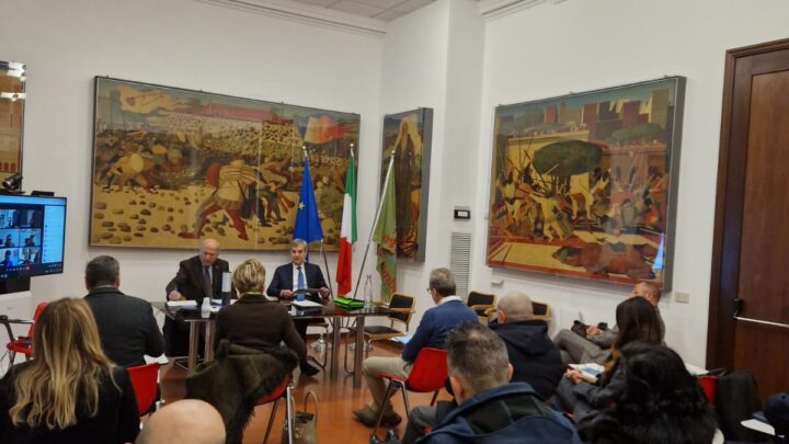 RIUNITO IL TAVOLO REGIONALE SULLA SICUREZZA INTEGRATA, ASSESSORE MELASECCHE: AVVIATA VALUTAZIONE CONGIUNTA SU PROBLEMATICHE E AZIONI COORDINATE PER DARE LE RISPOSTE PIÙ EFFICACI ALLA DOMANDA DI SICUREZZA DEI CITTADINI UMBRI