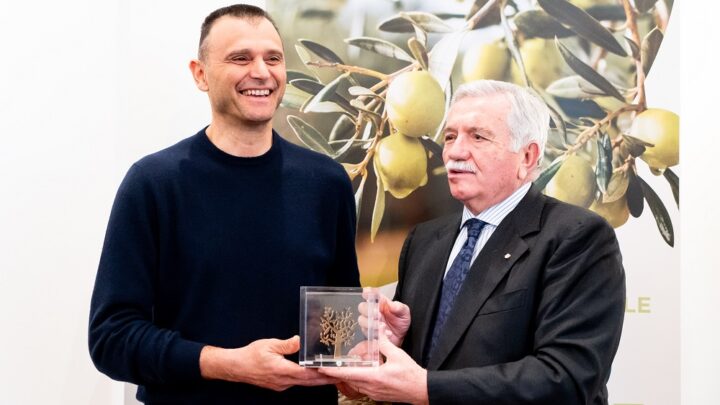 IL “CUORE VERDE” DELL’UMBRIA È ANCHE QUELLO DELL’OLIO DECIMI  CHE SI CONFERMA UNO DEI MIGLIORI INTERPRETI DELL’EXTRAVERGINE UMBRO.