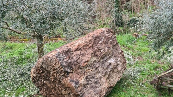 PROVINCIA, MASSO CADUTO, INIZIATE LE VERIFICHE SUL COSTONE: I PERCORSI ALTERNATIVI DOPO LA CHIUSURA DELLA STRADA