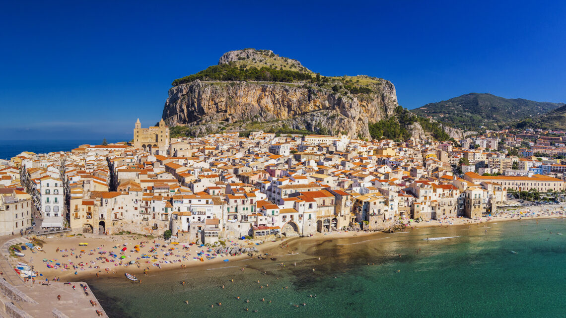 NEL MITO DELLA SICILIA, PER LA GITA UNITRE D’INIZIO ESTATE