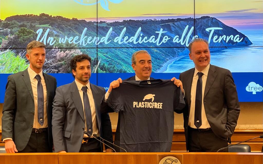 AMBIENTE: UN WEEKEND DEDICATO ALLA TERRA PER RIMUOVERE 500 TONNELLATE DI PLASTICA E RIFIUTI IN TUTTA ITALIA