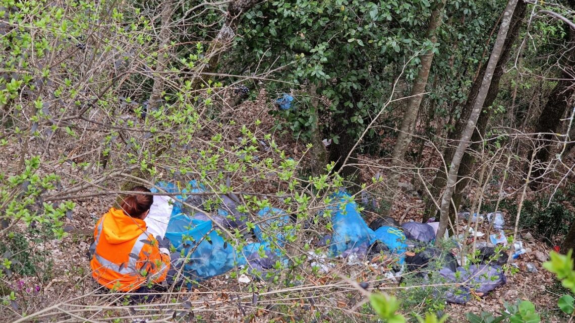 RIFIUTI ABBANDONATI:  LA POLIZIA LOCALE  INDIVIDUA GLI AUTORI  E COMMINA 3 SANZIONI