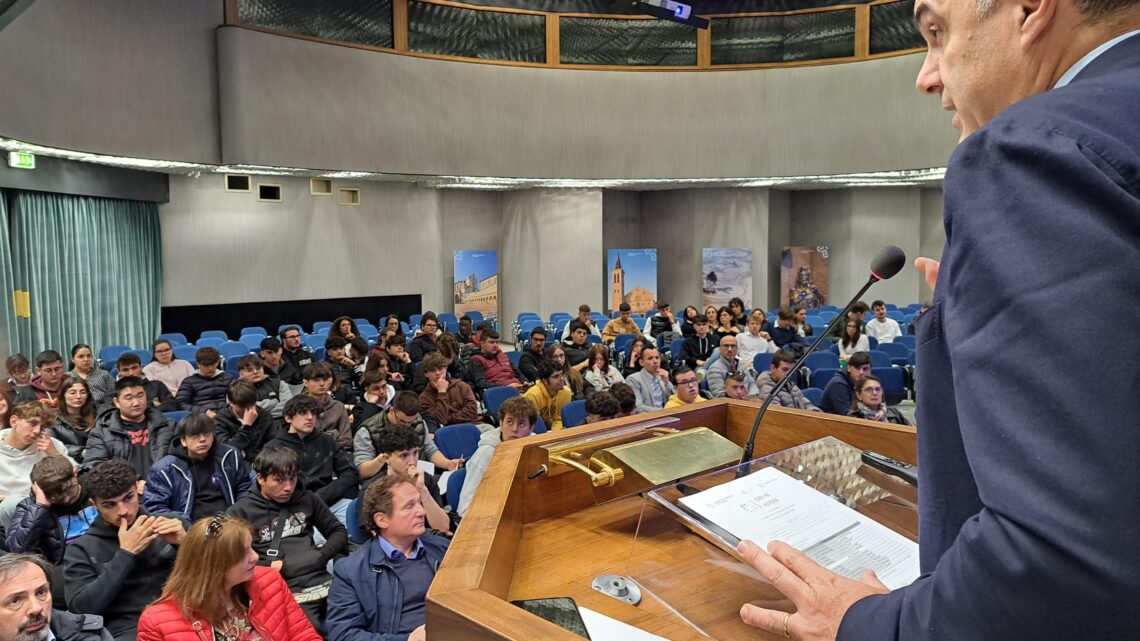 IDEE IN AZIONE, ECCO I TREDICI PROGETTI D’IMPRESA DEGLI STUDENTI UMBRI  PRESENTATI QUESTA MATTINA IN CAMERA DI COMMERCIO  AL PANEL DI ESPERTI DEL MONDO DELL’IMPRESA