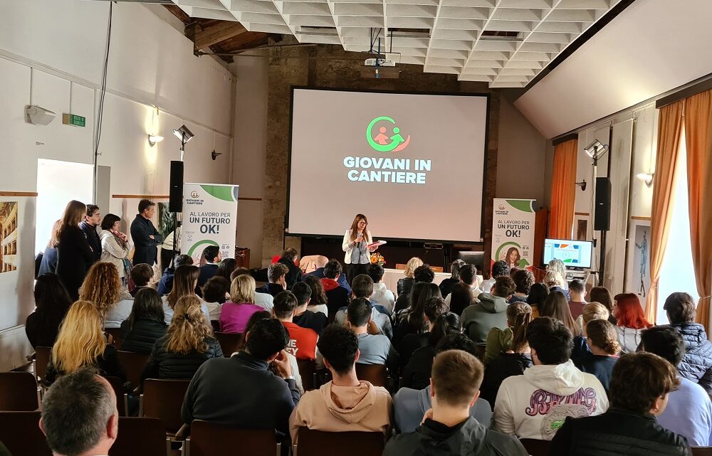 GIOVANI IN CANTIERE, SALA BOCCARINI OGGI PIENA DI STUDENTI AD AMELIA PER LA QUARTA FIERA DEL LAVORO
