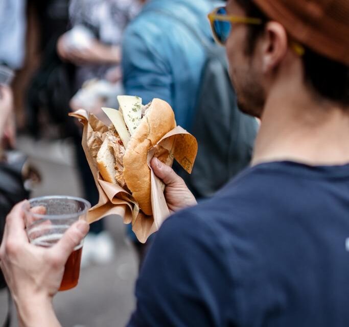 PORCHETTIAMO SEMPRE PIÙ EVENTO DI PUNTA DEL CIBO DI STRADA ITALIANO E DAI RISVOLTI “INTERNATIONAL”: CON LA 13/A EDIZIONE APPENA CONCLUSA A SAN TERENZIANO DI GUALDO CATTANEO  IL FESTIVAL DELLE PORCHETTE SEGNA NUOVI TRAGUARDI.