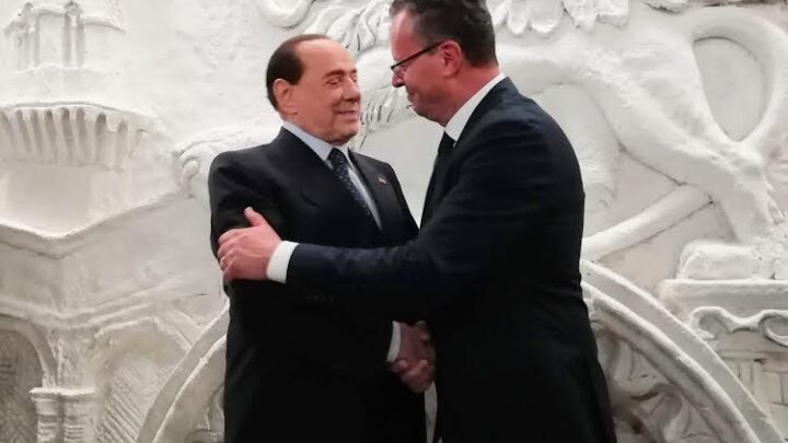 LA SCOMPARSA DI SILVIO BERLUSCONI, IL CORDOGLIO DEL VICEPRESIDENTE DELLA REGIONE MORRONI: LA SUA VISIONE IMPRENDITORIALE E POLITICA HA IMPRESSO SEGNO INDELEBILE NELLA STORIA DELL’ITALIA