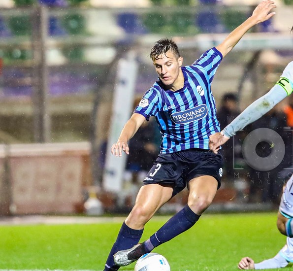 IN DIFESA ARRIVA LORENZO VIGNATI