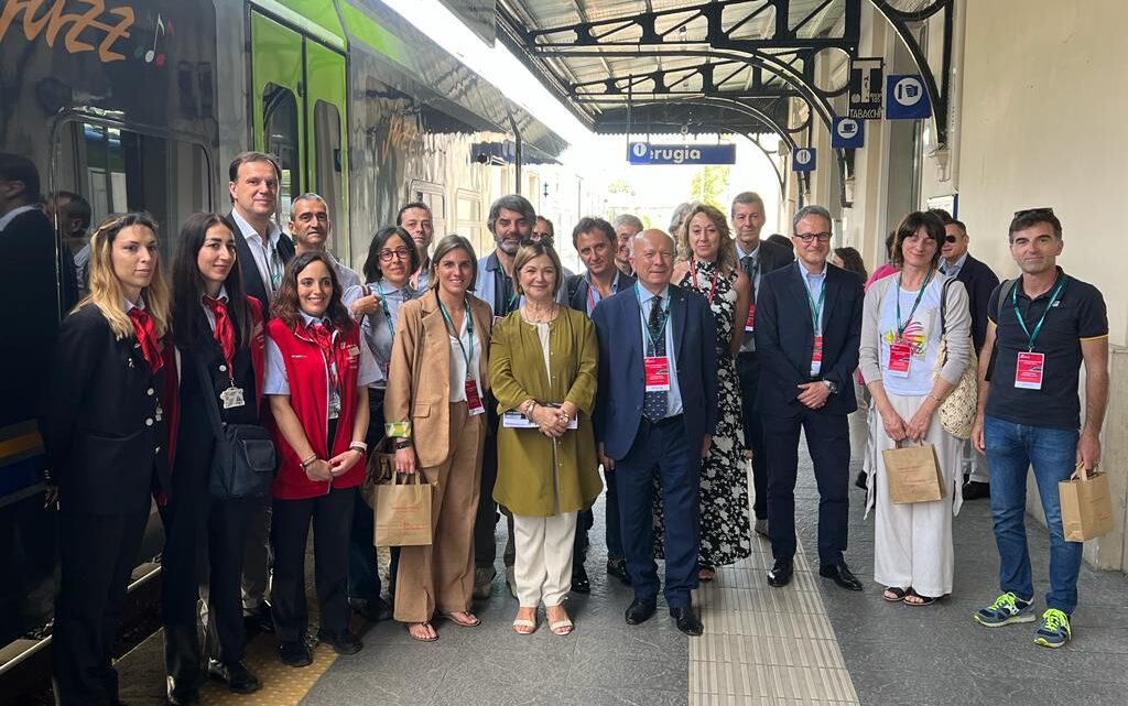 IN TRENO PER VIAGGIARE E CONOSCERE L’UMBRIA, L’OFFERTA ESTIVA DI TRENITALIA PRESENTATA AD OPERATORI TURISTICI E ISTITUZIONI; ASSESSORE MELASECCHE: REGIONE INVESTE E LAVORA PER FARE DEL TRENO UN NUOVO BRAND, CON SEMPRE PIÙ SERVIZI E COLLEGAMENTI CHE FARANNO L’UMBRIA UNA META FRA LE PIÙ FRUIBILI E APPREZZATE