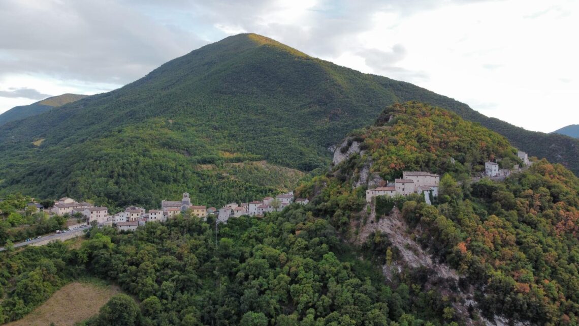 CERRETO DI SPOLETO, È FESTA NELLA FRAZIONE DI PONTE CON ‘PONTE LONGOBARDA, TERRE DI LEGGENDE E CIARLATANI’