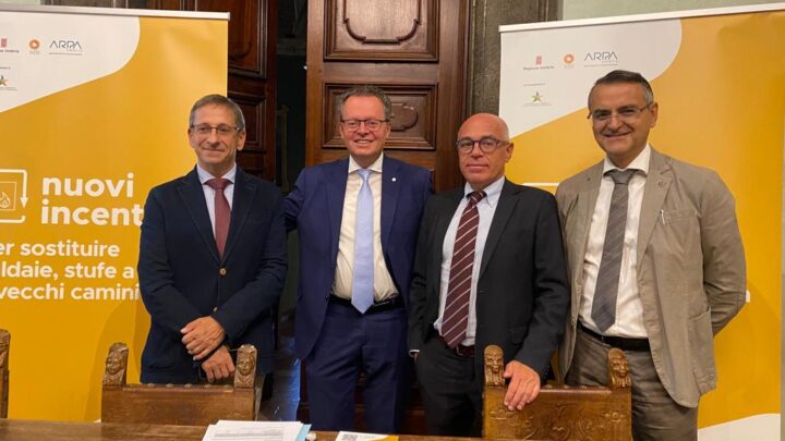 AMBIENTE; ATTIVATO BANDO REGIONALE CON 5,5 MILIONI DI EURO DI INCENTIVI PER SOSTITUIRE STUFE, CAMINETTI E CALDAIE ALIMENTATI A BIOMASSE CON IMPIANTI AD ALTA EFFICIENZA E BASSE EMISSIONI