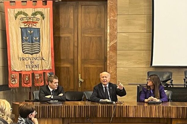 AGGIORNAMENTO DELLE AREE A PERICOLOSITÀ E RISCHIO DI ESONDAZIONE DEL FIUME NERA