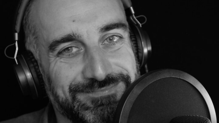 “FOLIGNO ON STAGE” APPRODA NEL RINNOVATO AUDITORIUM SANTA CATERINA:  LA RASSEGNA APRE ALLA STAND-UP COMEDY CON IL PRIMO SPETTACOLO CHE VEDRÀ IN SCENA  DANIELE FABBRI IN “VERITÀ COMODE” (VENERDÌ 26 GENNAIO, ORE 21)