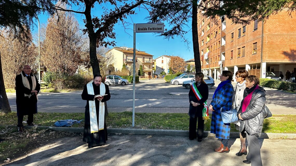 INTITOLATO AD ARALDO FORBICIONI IL PIAZZALE ANTISTANTE LA CHIESA DI CICONIA