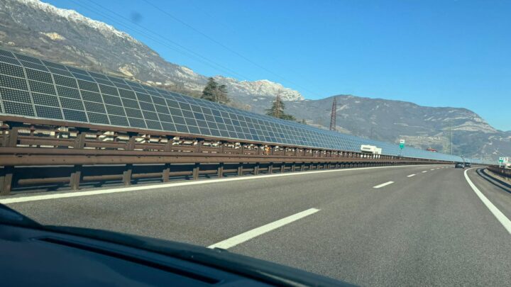 ASSESSORE MELASECCHE: DALLA REGIONE UMBRIA DUE RICHIESTE ALL’ANAS PER BARRIERE FONOASSORBENTI E FOTOTOVOLTAICHE E CARTELLONISTICA DI PROMOZIONE TURISTICA ANALOGHE A QUELLE PRESENTI SULL’AUTOSTRADA DEL BRENNERO