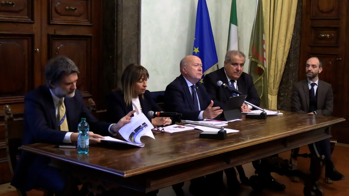 REGIONE UMBRIA – ANAS, IL PUNTO SULL’OPERA DI RIQUALIFICAZIONE DELLE STRADE STATALI UMBRE. SULLA E45 RISANATI COMPLESSIVAMENTE 270 KM DI PAVIMENTAZIONE SUI 300 TOTALI. CHIUSO IL 2023 CON LAVORI ESEGUITI PER 110 MILIONI DI EURO, NEL 2024 PREVISTI LAVORI PER 90 MILIONI