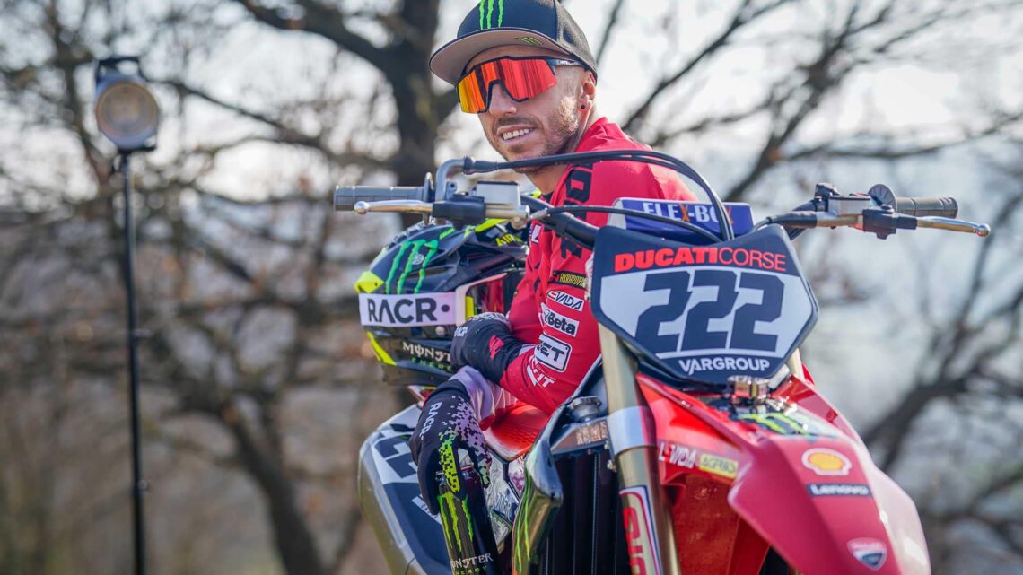 ANTONIO CAIROLI E LA NUOVA DUCATI DESMOMX AL DEBUTTO MONDIALE AL CROSSODROMO “SANTA BARBARA” PER LA GARA PIÙ ATTESA DELL’ANNO