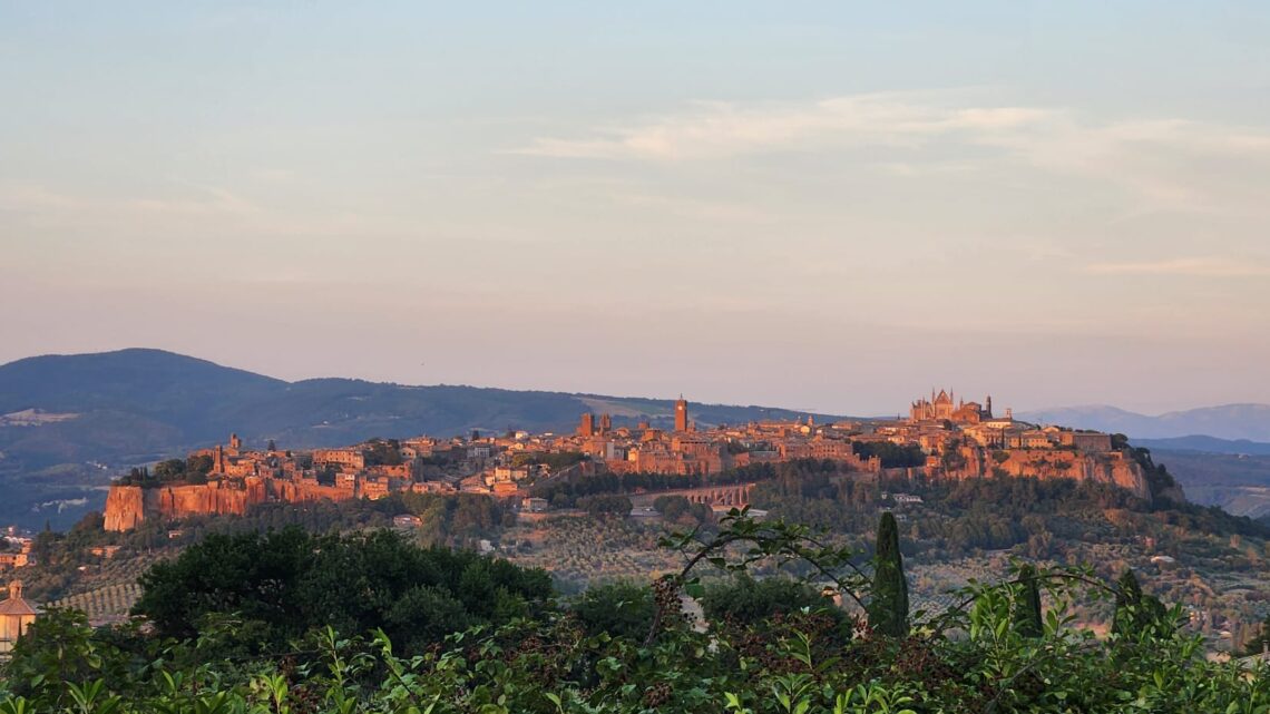ILLUMINIAMO LA RUPE DI ORVIETO