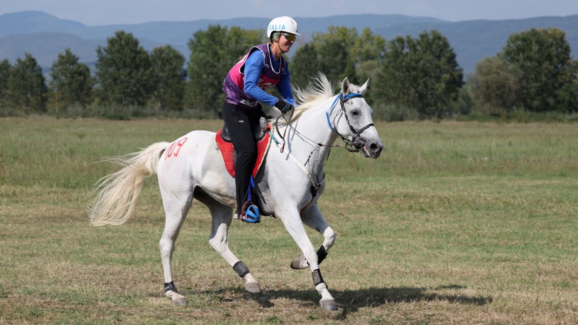COSTANZA LALISCIA PORTA L’ITALIA SUL GRADINO PIÙ ALTO DEL PODIO   DELLO ZIGULÍ TEST EVENT FEI ENDURANCE EUROPEAN CHAMPIONSHIP