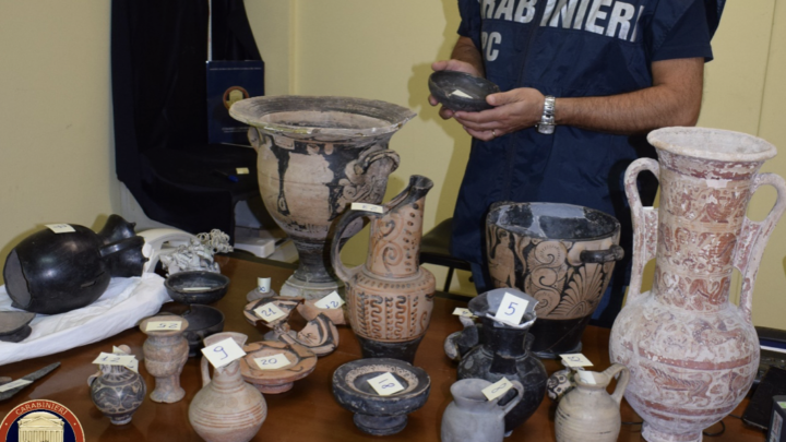 I CARABINIERI TUTELA PATRIMONIO CULTURALE RESTITUISCONO REPERTI ARCHEOLOGICI ALLA SOPRINTENDENZA DELL’UMBRIA