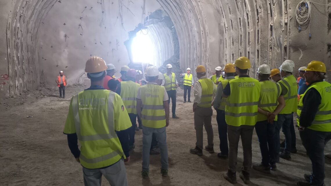 UMBRIA, ANAS: COMPLETATO LO SCAVO DELLA GALLERIA “PICCHIARELLA”, SULLA SS318 “DI VALFABBRICA” (DIRETTRICE PERUGIA-ANCONA)