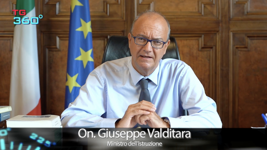 AL VIA LA VALUTAZIONE DEI DIRIGENTI SCOLASTICI. VALDITARA: “COSTRUIAMO SISTEMA PIÙ EFFICIENTE”