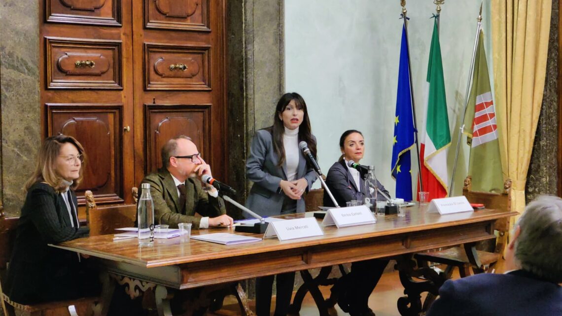 LA PRESIDENTE STEFANIA PROIETTI HA PORTATO IL PROPRIO SALUTO NEL CORSO DEL CONVEGNO “ABUSO DI POTERE E PUBBLICA AMMINISTRAZIONE”, ORGANIZZATO DA UNIPG PRESSO IL SALONE D’ONORE DI PALAZZO DONINI