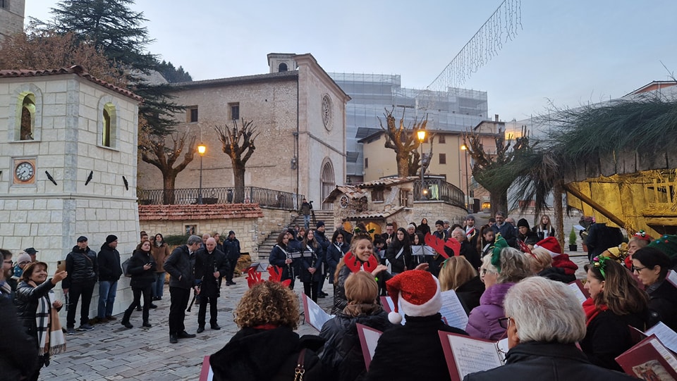 INAUGURATO IL CHRISTMAS WONDER VILLAGE: UN MESE DI MAGIA NATALIZIA A CASCIA