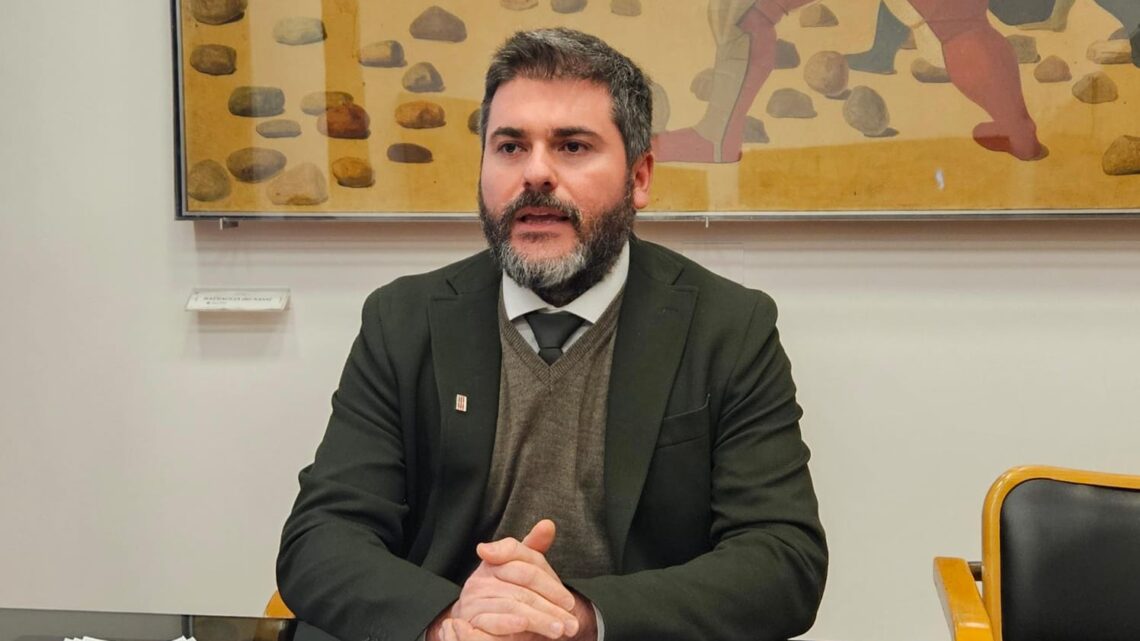 NOTA DELL’ASSESSORE THOMAS DE LUCA SUL PARERE NON FAVOREVOLE ESPRESSO DA COMMISSIONE TECNICA REGIONALE SU REALIZZAZIONE DI UN IMPIANTO AGRIVOLTAICO. “TRANSIZIONE ECOLOGICA PRIORITARIA, MA VA GOVERNATA COME QUALSIASI ALTRO FENOMENO”