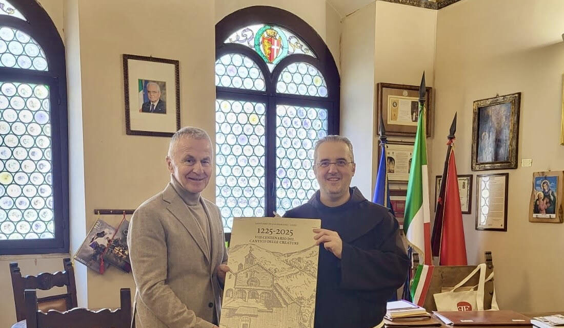 800 ANNI CANTICO DELLE CREATURE, STAMPE CELEBRATIVE IN DONO AL COMUNE 