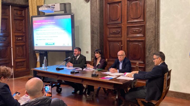 CAMBIAMENTI CLIMATICI, L’UMBRIA AFFRONTA LA SFIDA ATTRAVERSO IL PROGETTO URACC. PRESIDENTE PROIETTI E ASSESSORE DE LUCA: “TEMA ESSENZIALE PER IMPOSTARE POLITICHE DI PROGRAMMAZIONE STRATEGICA DEL TERRITORIO, UMBRIA TRA LE DUE REGIONI ITALIANE SELEZIONATE DAL BANDO EUROPEO PATHWAYS2RESILIENCE”