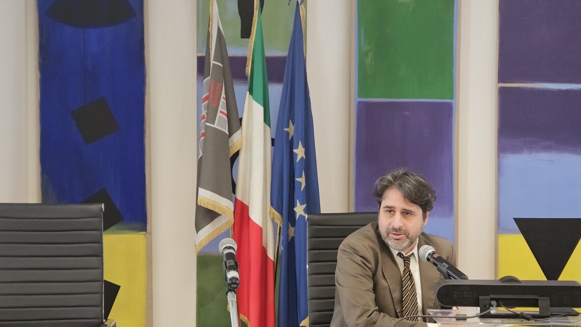 TAVOLO SULL’OFFERTA FORMATIVA, AL CENTRO DELL’INCONTRO LE ISCRIZIONI DELLE PRIME CLASSI PER L’ANNO 25/26 E IL DIMENSIONAMENTO. BARCAIOLI: “COLLABORAZIONE ESSENZIALE PER SALVAGUARDARE LE SCUOLE”